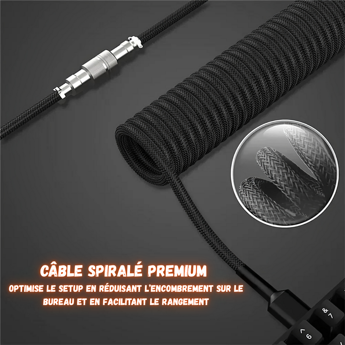 Câble gaming GlideStorm spiralé premium enroulé noir, conçu pour réduire l’encombrement et optimiser le setup gaming.