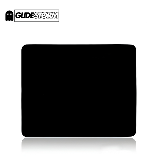 Petit Tapis de souris Gaming noir uni, format compact rectangulaire, surface lisse et base antidérapante idéale pour joueurs