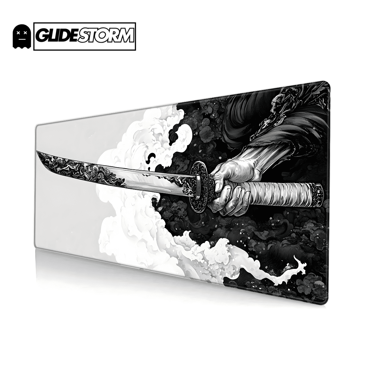 Tapis de souris Pro Gaming décor main brandissant un katana détaillé sur fond noir et blanc, pour un bureau stylé gamer