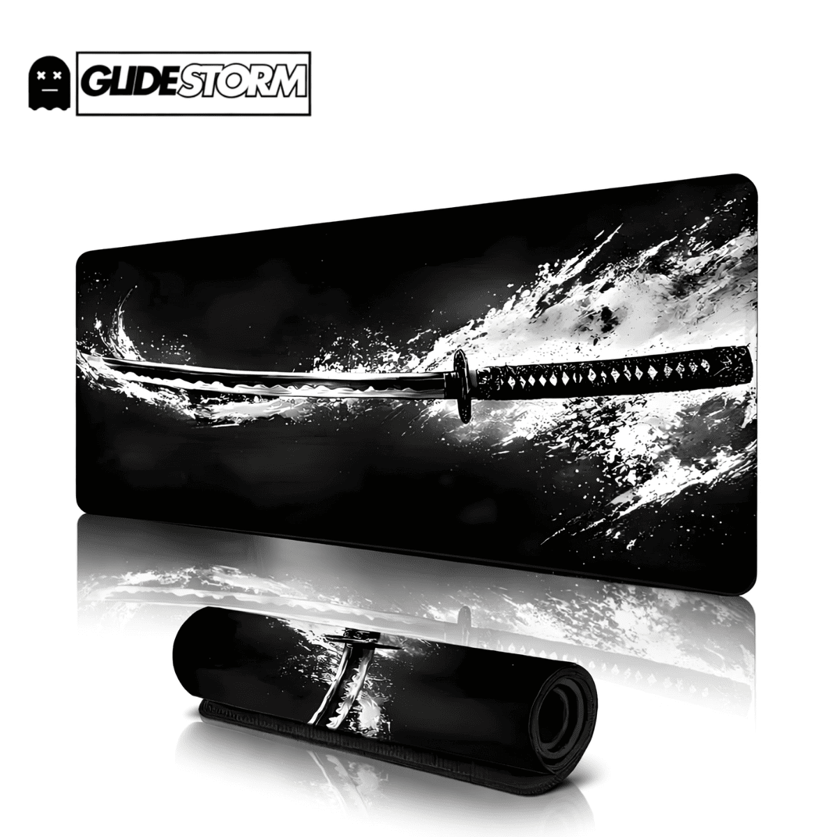Tapis de souris XXL noir StealthSurge avec illustration de katana japonais en noir et blanc, design sombre et puissant.